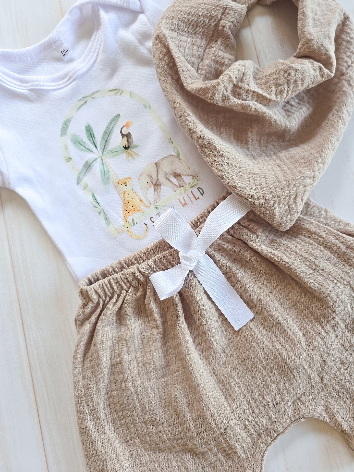 Boys 3 piece set- Jungle Friends (Beige)