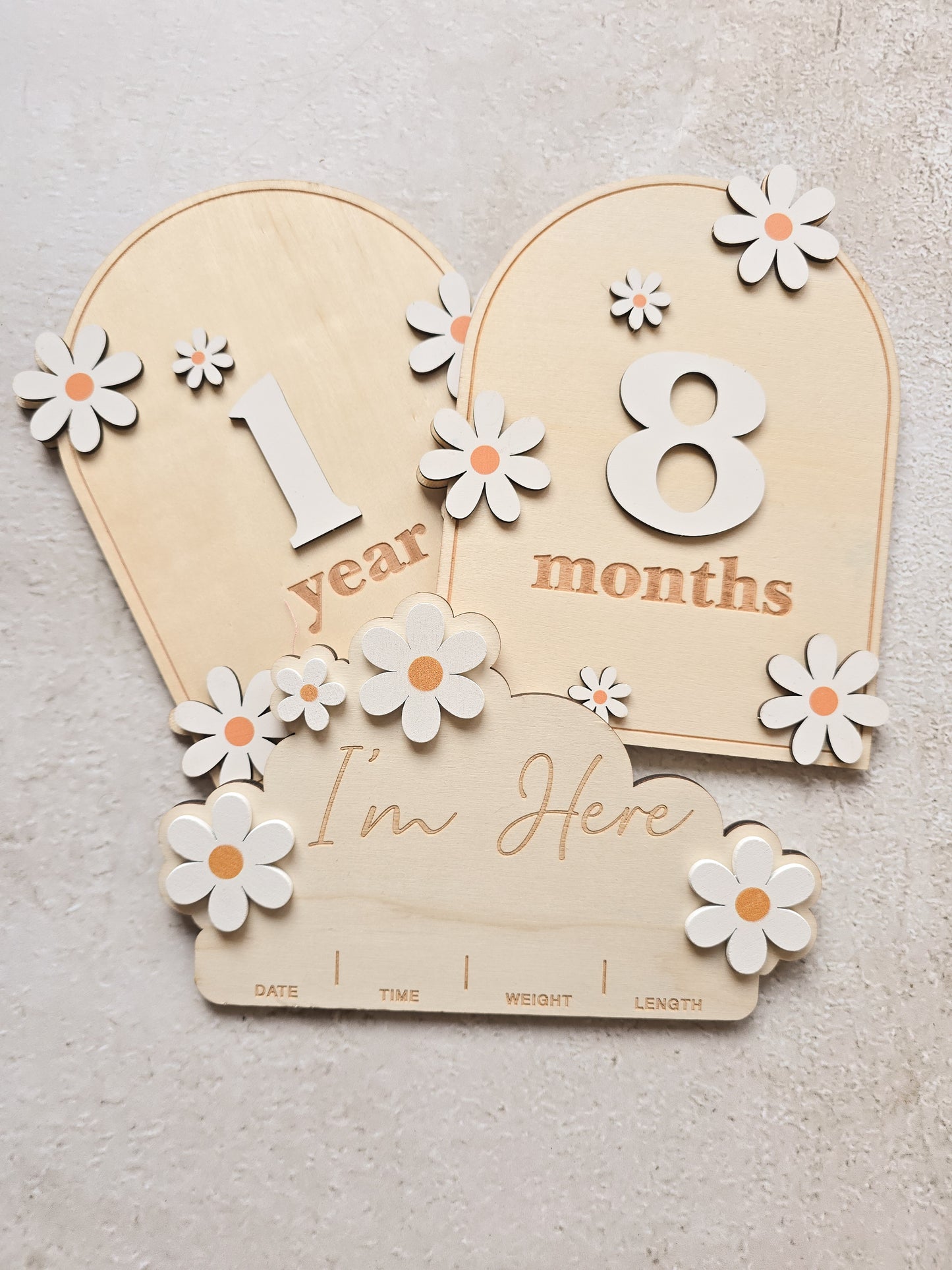 I'm here, Birth announcement board, only (Daisy Themed)