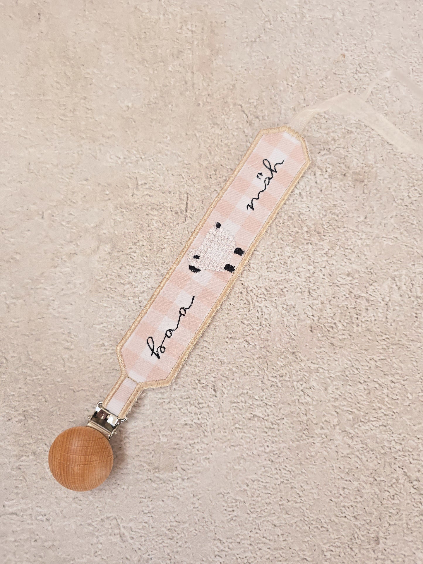 Dummy clip- Embroidered sheep motif