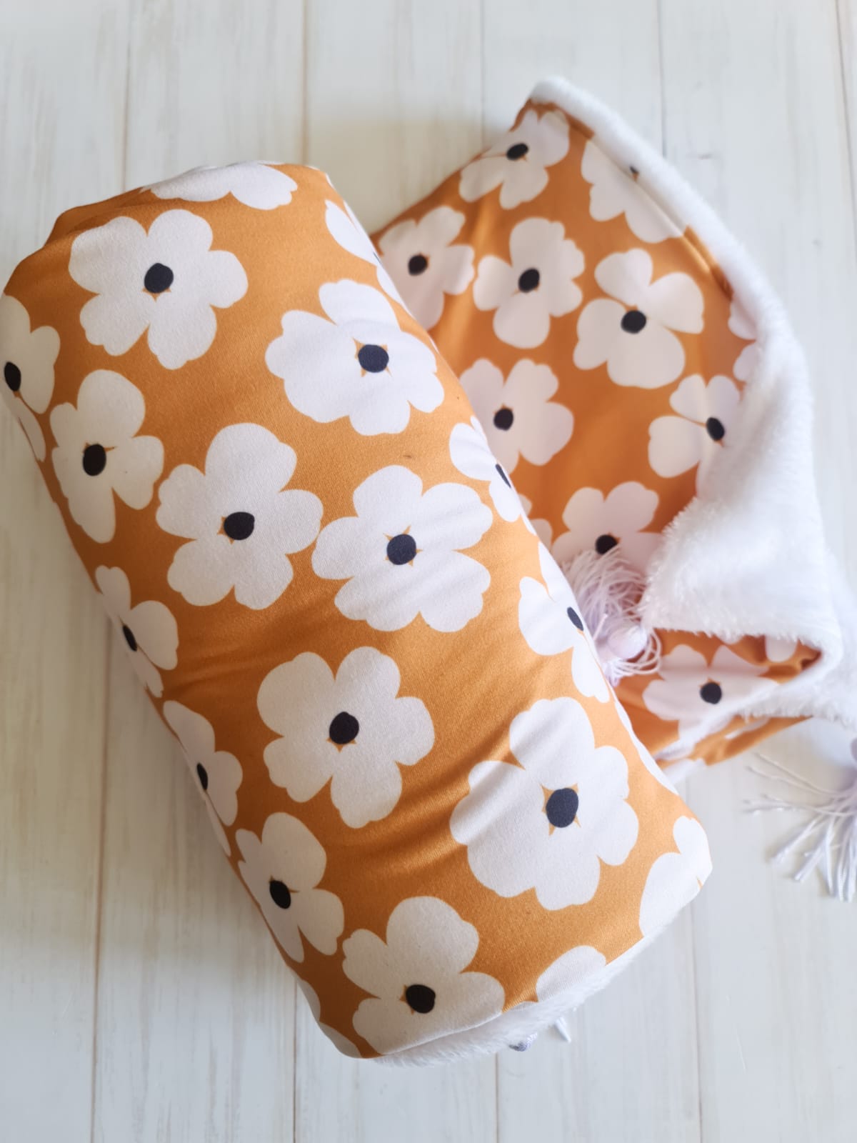 Double Layered Blanket- Retro Daisies
