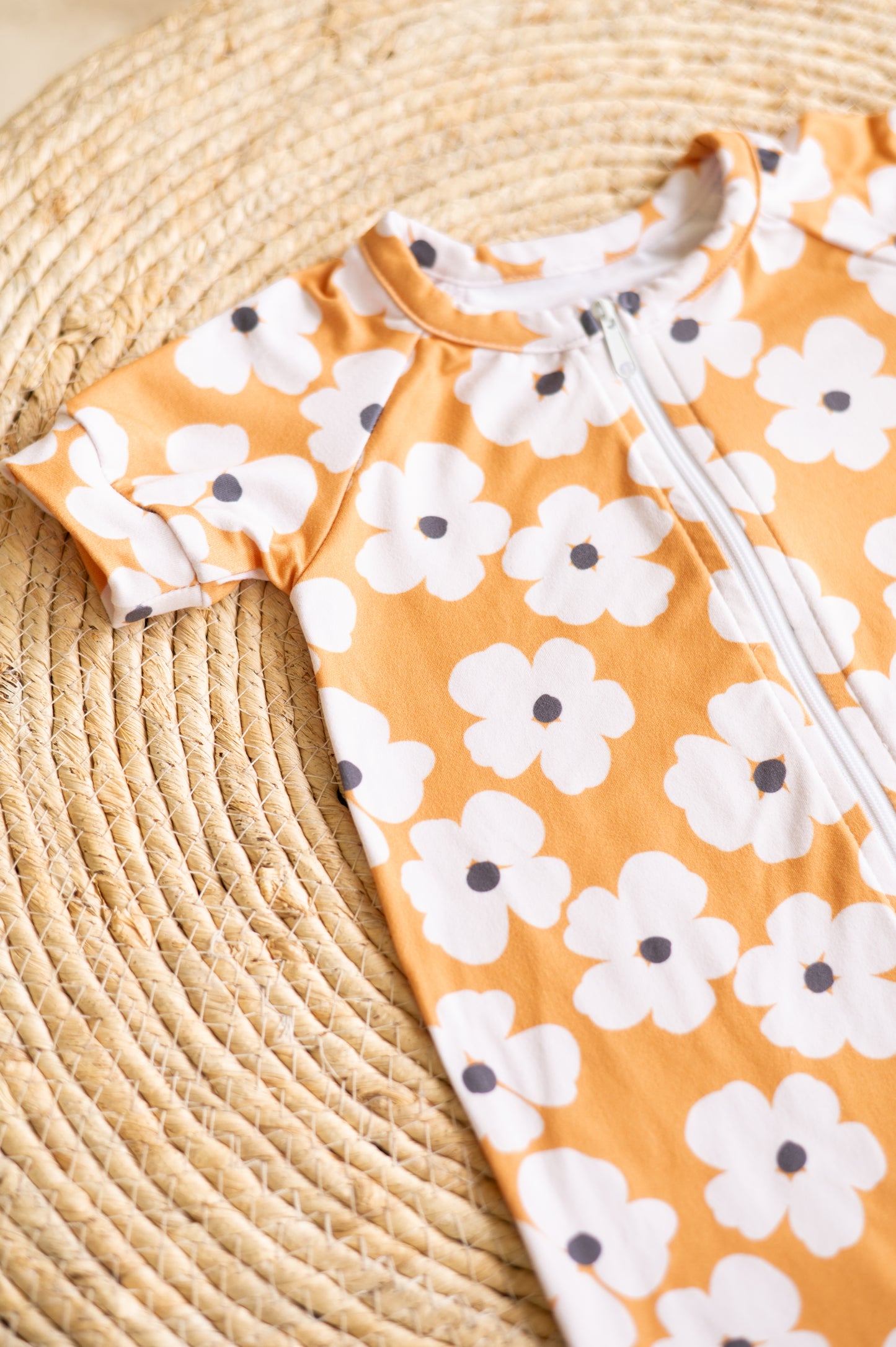 Short Zippy Grow- Retro Daisy