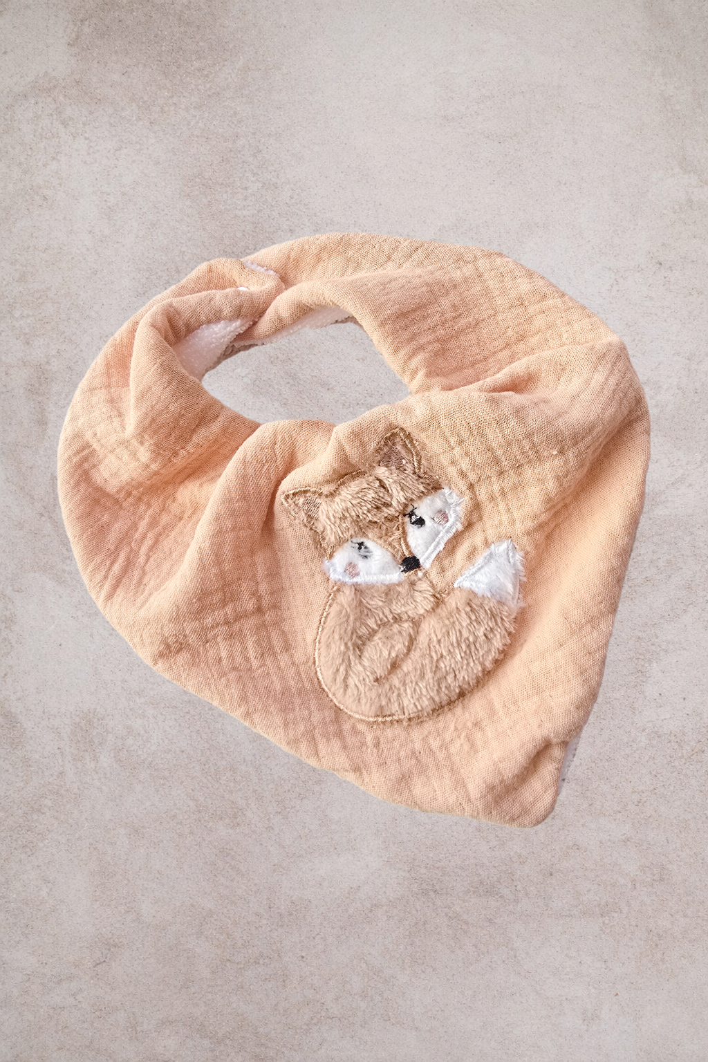 Bandana Bib- Beige muslin with Fox Applique