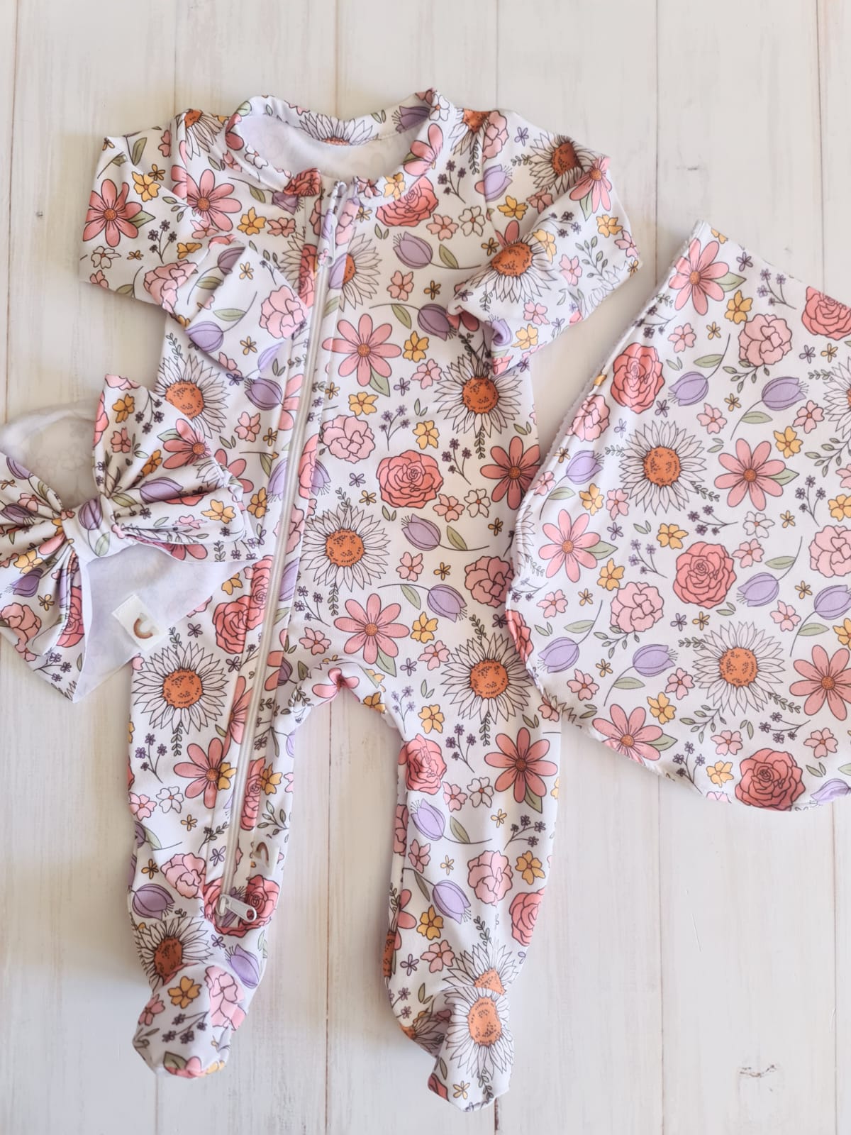 Burp Cloths- Retro Daisies (with absorbent toweling)