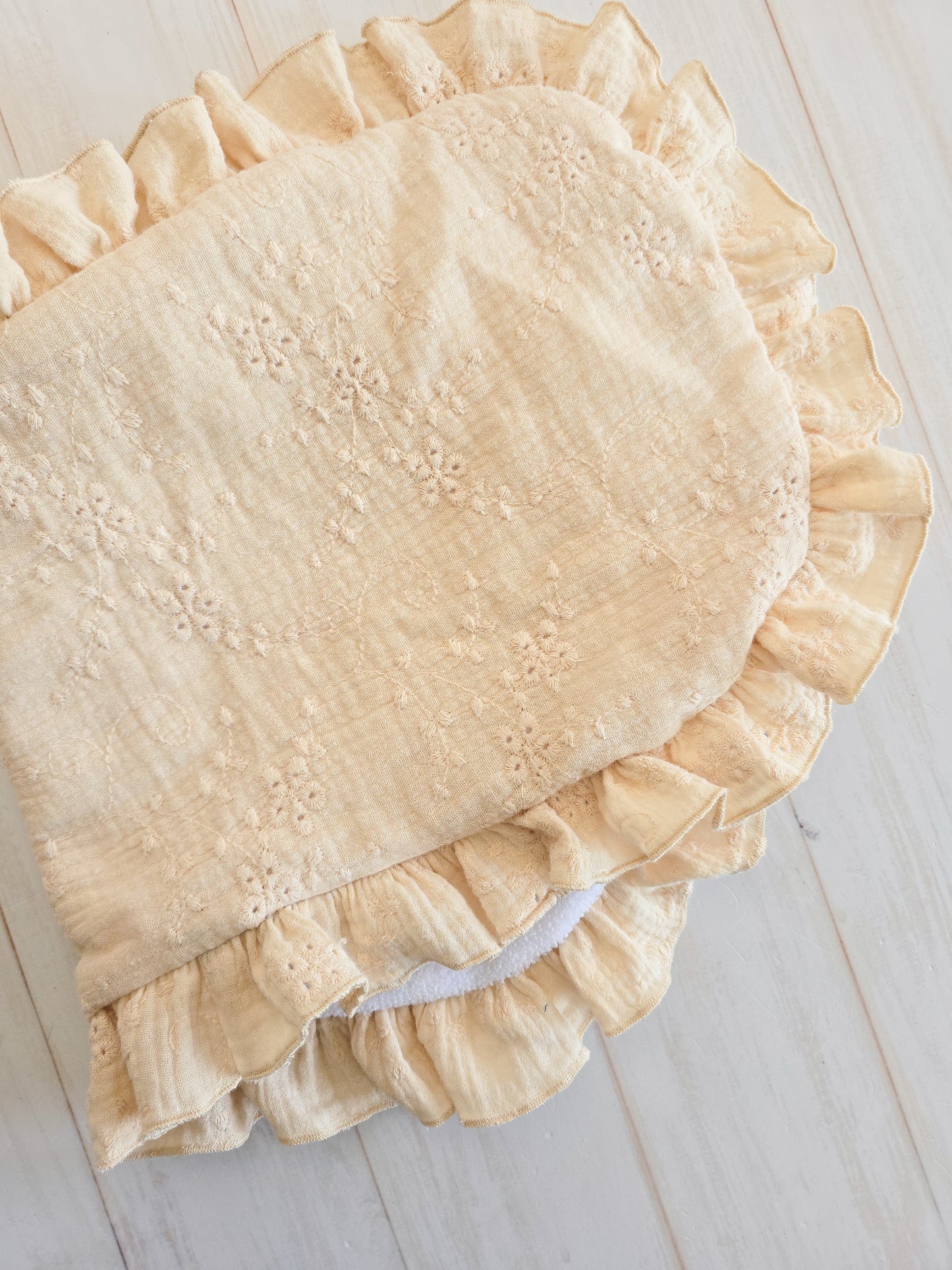 Burp Cloth-Cream Anglaise