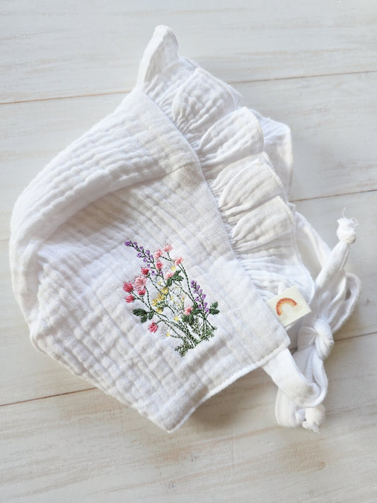 Embroidered Bonnet- White