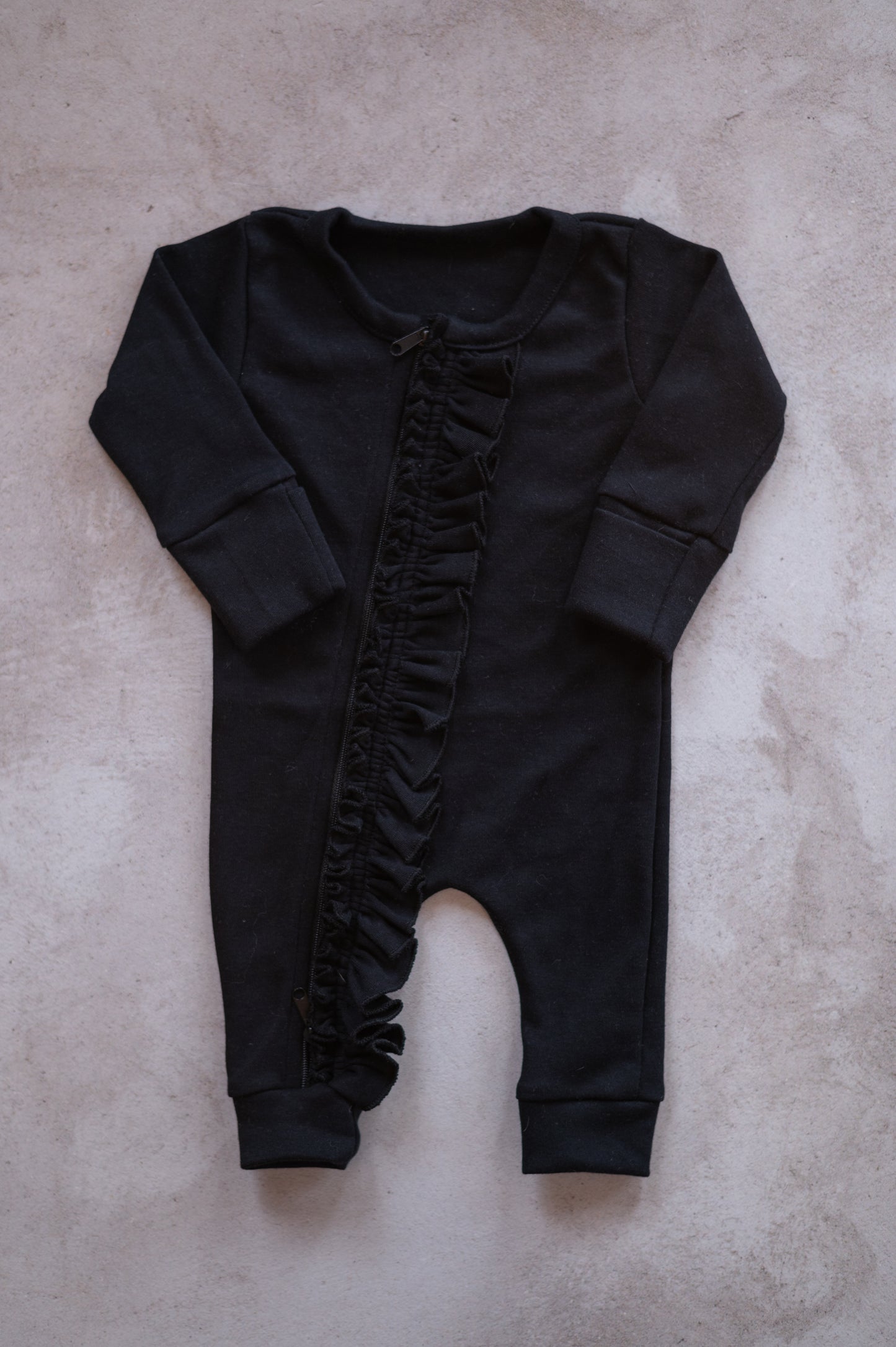 Frilly Zippy Grow- Black