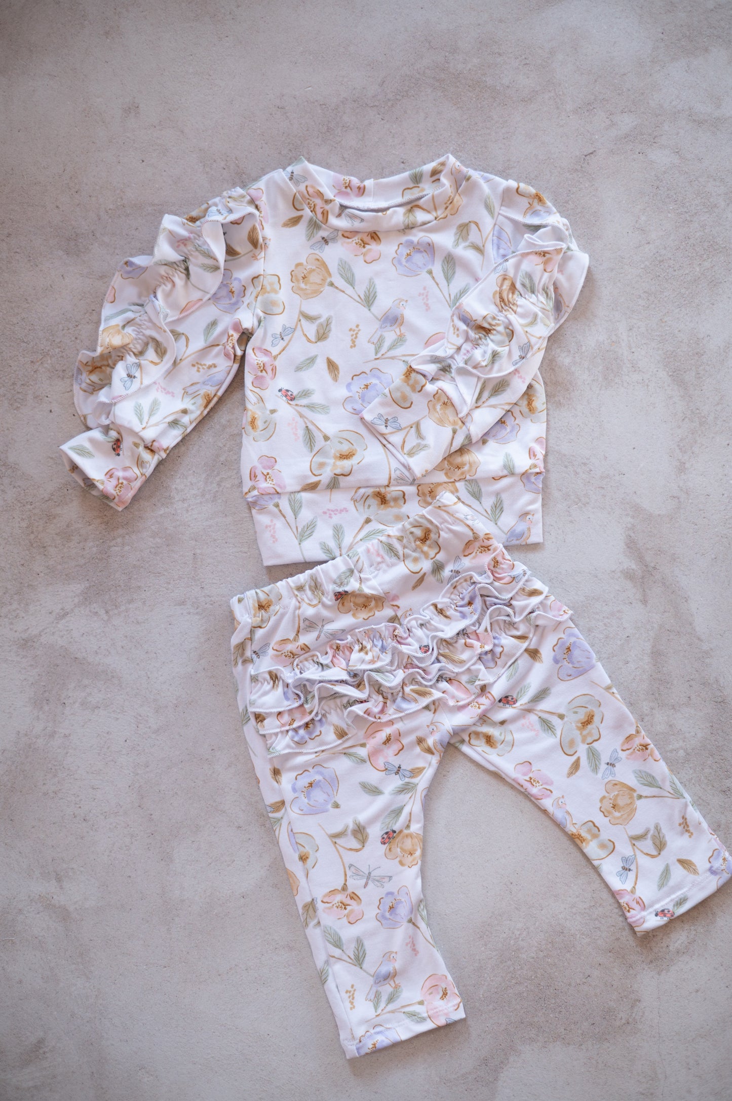 Frilly sleeve and leggings set- Dara