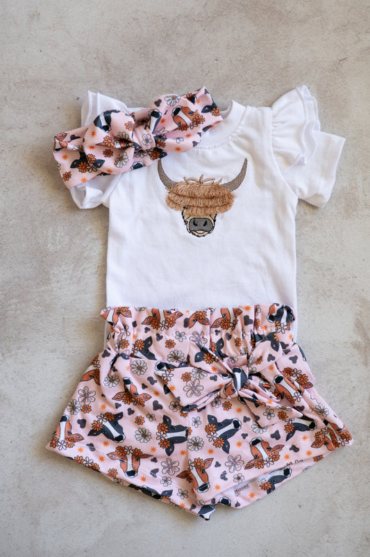 Meadow cow embroidered set