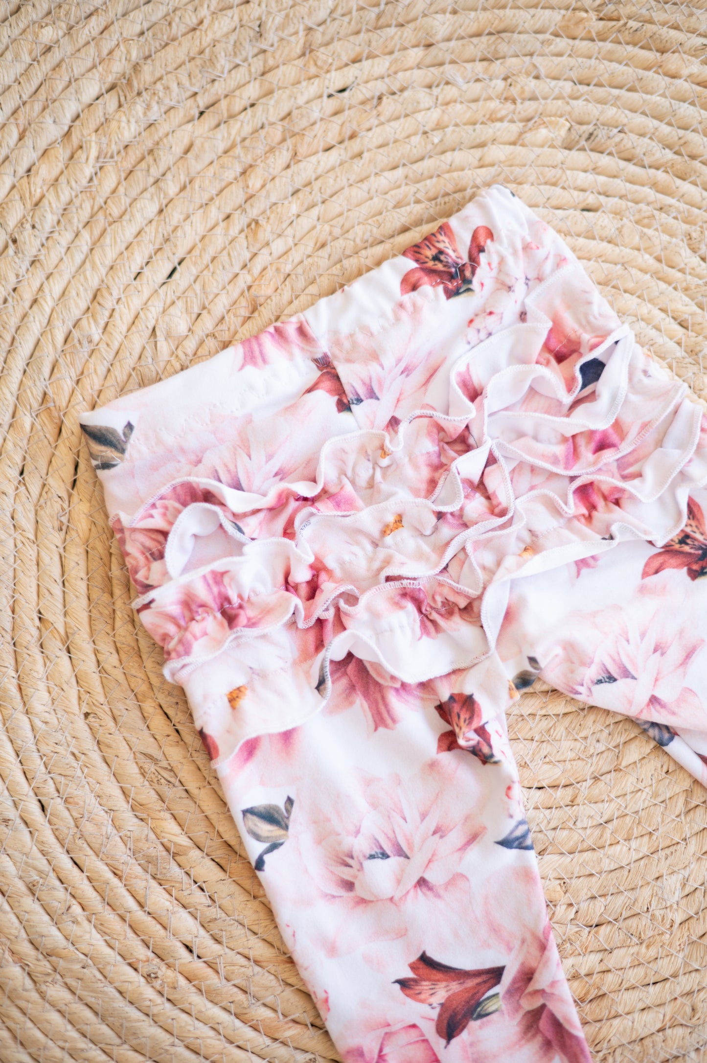 Frilly Bum Leggings- Pink and White Peonies